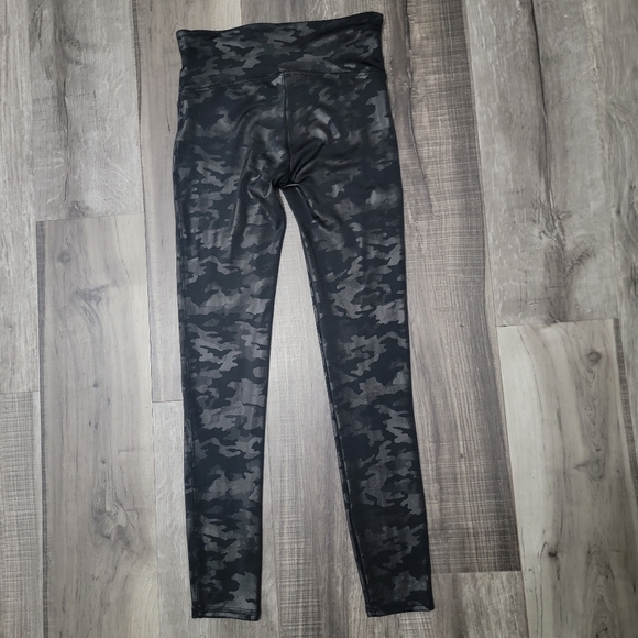 SPANX Leggings Black and Gray - Metallic - Picture 2 of 11